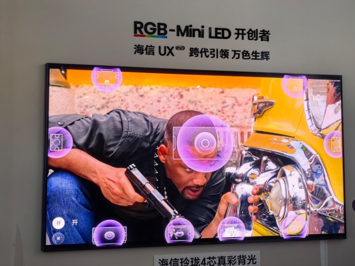 海信UX2026款现场体验：玲珑4芯真彩背光刷新RGB-Mini LED画质标杆