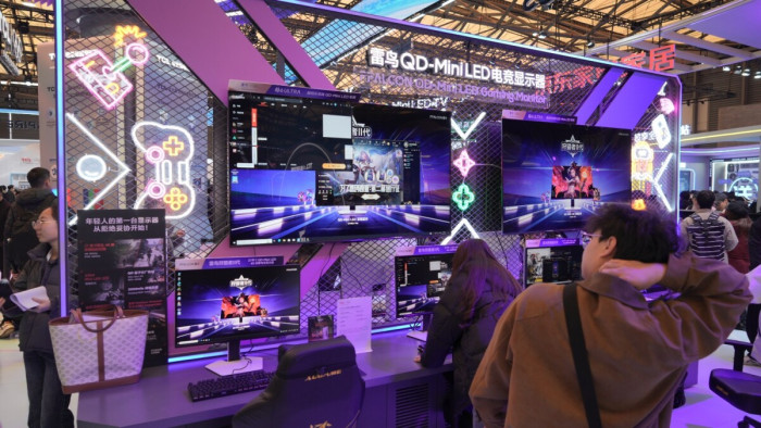 AWE 2026：雷鸟电竞显示器&第四代液晶电视双品类线下首秀