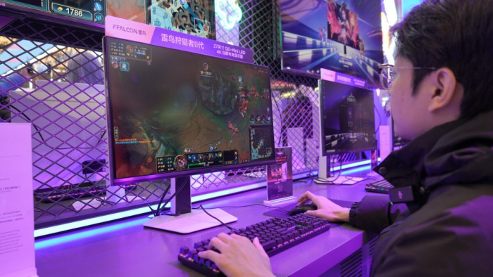 AWE 2026：雷鸟电竞显示器&第四代液晶电视双品类线下首秀