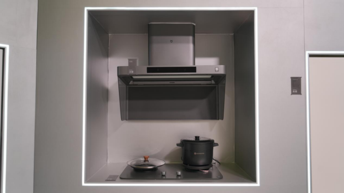 米家净烟机P2亮相AWE2026：以“净烟黑科技”定义现代厨房呼吸标准