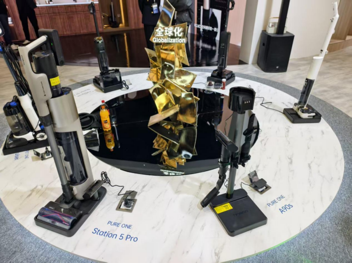 添可在AWE2026发布上下水自清洁芙万Station View智能洗地机等空间站新品