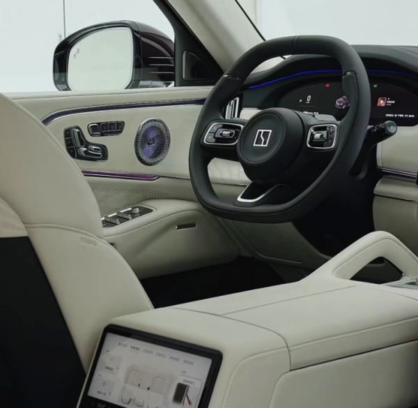 史上最豪华?极氪8X内饰官宣,完成度绝了,35-45万元能拿下?