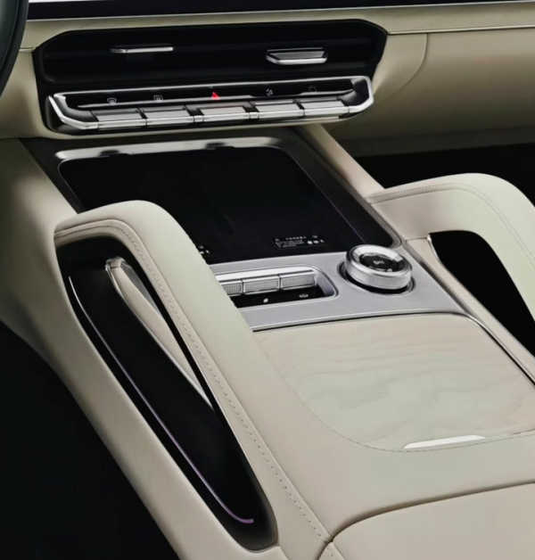 史上最豪华?极氪8X内饰官宣,完成度绝了,35-45万元能拿下?